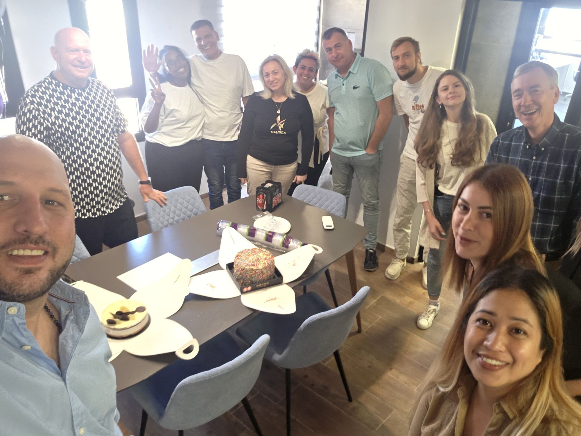 צוות והנהלה של נאמן